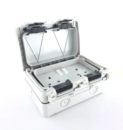 Tronic Twin Waterproof Socket 13Amps TR Range