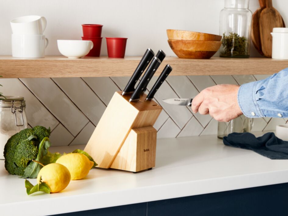 Tefal Ice Force Wooden Block With 5 Slots And 5 Knives: Bread Knife 20 Cm / Chef Knife 20 Cm / Santoku Knife 18 Cm / Paring Knife 11 Cm / Carving Knife 9 Cm K232S574 8 Tefal Ice Force Wooden Block With 5 Slots And 5 Knives: Bread Knife 20 Cm / Chef Knife 20 Cm / Santoku Knife 18 Cm / Paring Knife 11 Cm / Carving Knife 9 Cm K232S574