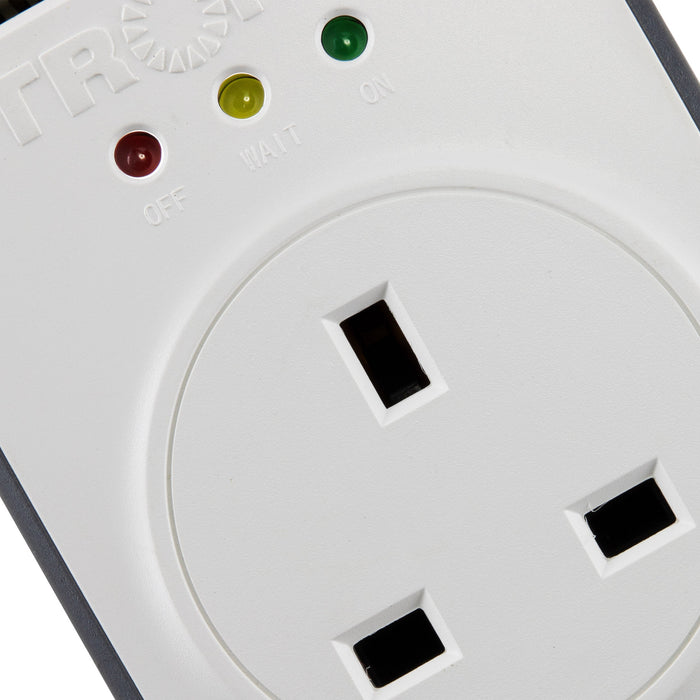 Tronic Power Guard With 2 Usb Ports 13Amps 3 Tronic Power Guard With 2 Usb Ports 13Amps